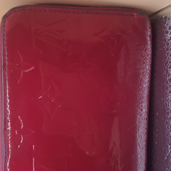 🌳LOUIS VUITTON VERNIS MONOGRAM WALLET 🌸-GUC- - Picture 16 of 16